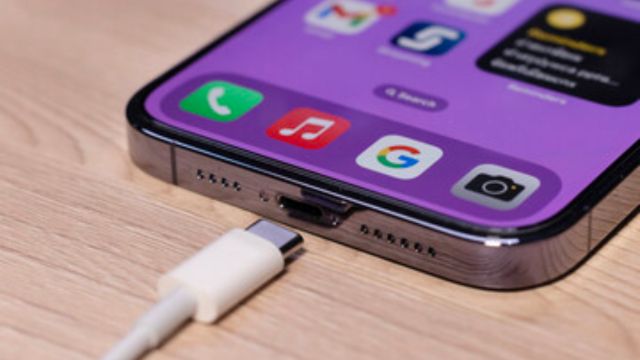 How To Charge an iPhone With an Android Charger in 2024? How To Charge an iPhone With an Android Charger in 2023?