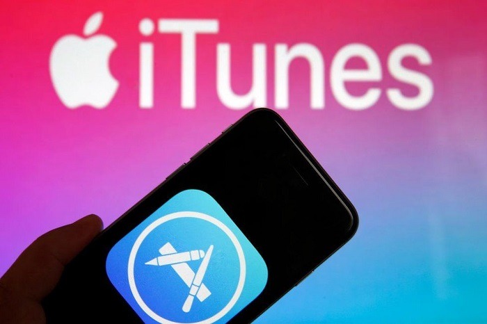 What is Apple iTunes